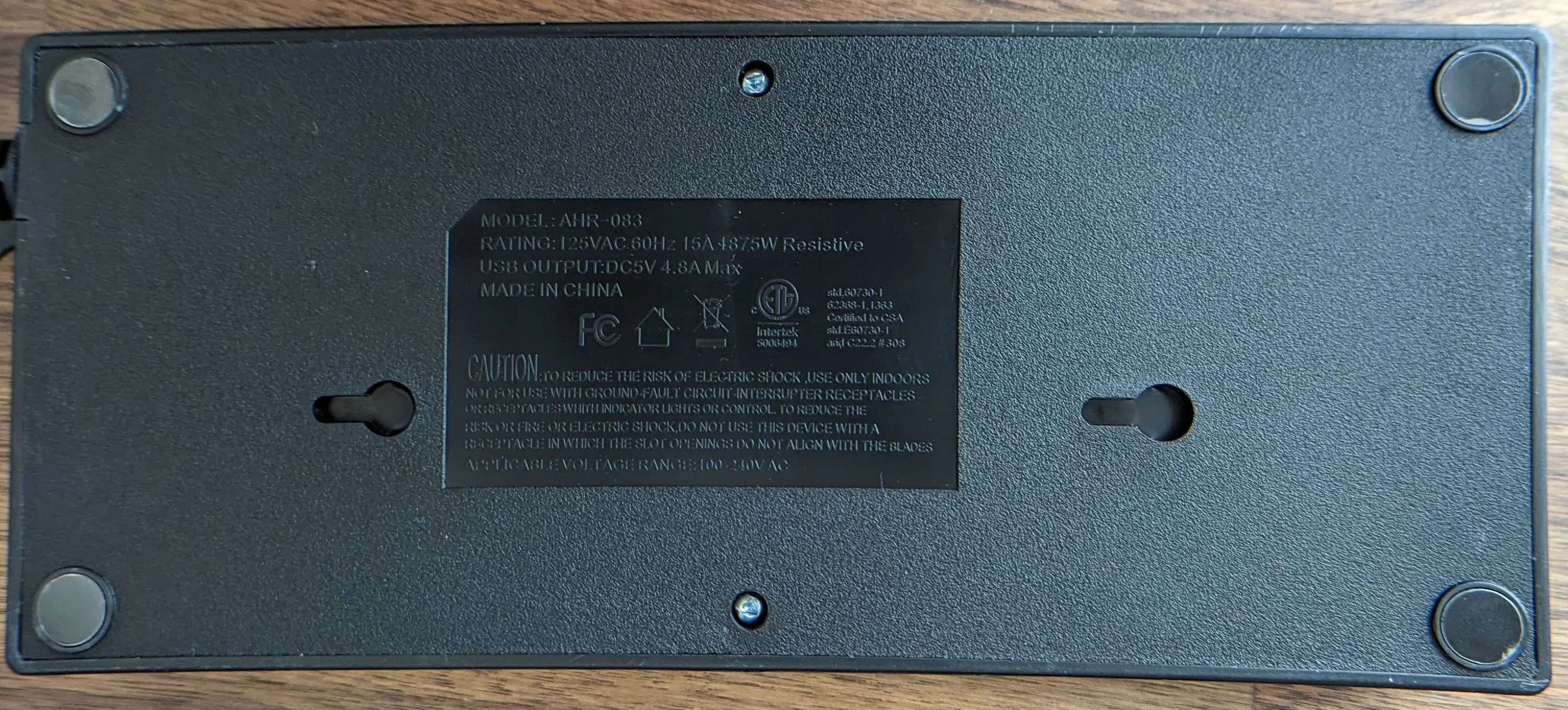 Why are the screw mounting slots not centered :/.