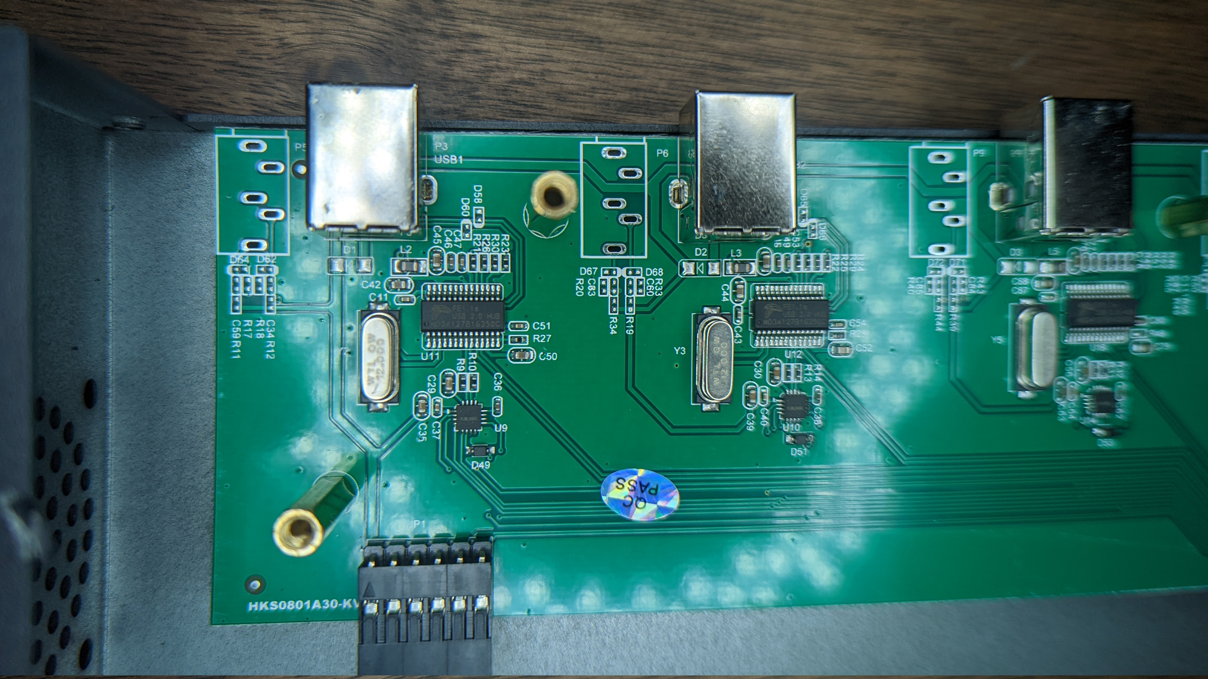 Each 'input' USB port is managed with the same IC. Note the unpopulated Headphone jack footprint on the PCB