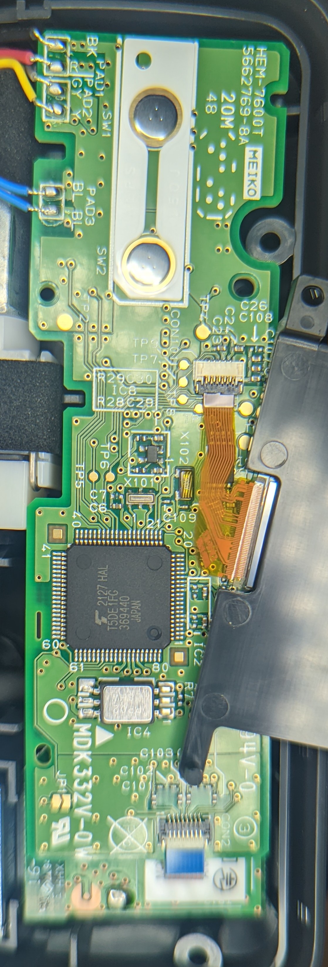 https://karlquinsland.com/omron-bp7000-evolv-teardown/images/td03_pcb_closeup.jpg