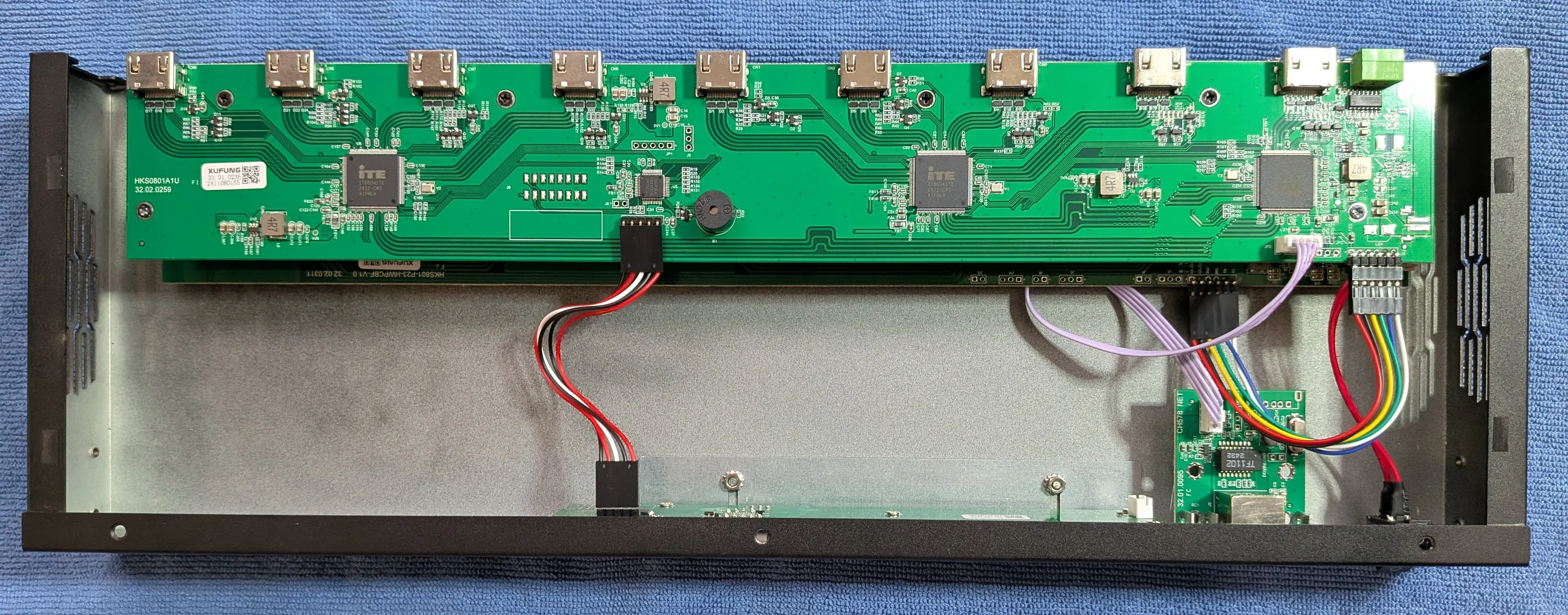 Photo taken just after top cover removed.