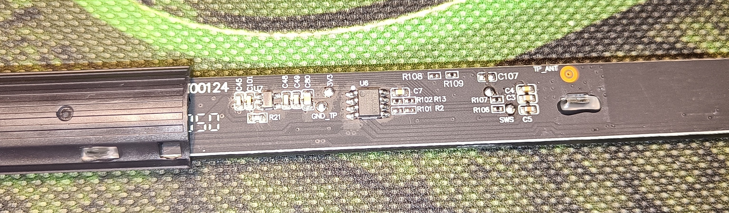 Picture showing closeup of SOIC-8 package on the PCB.
